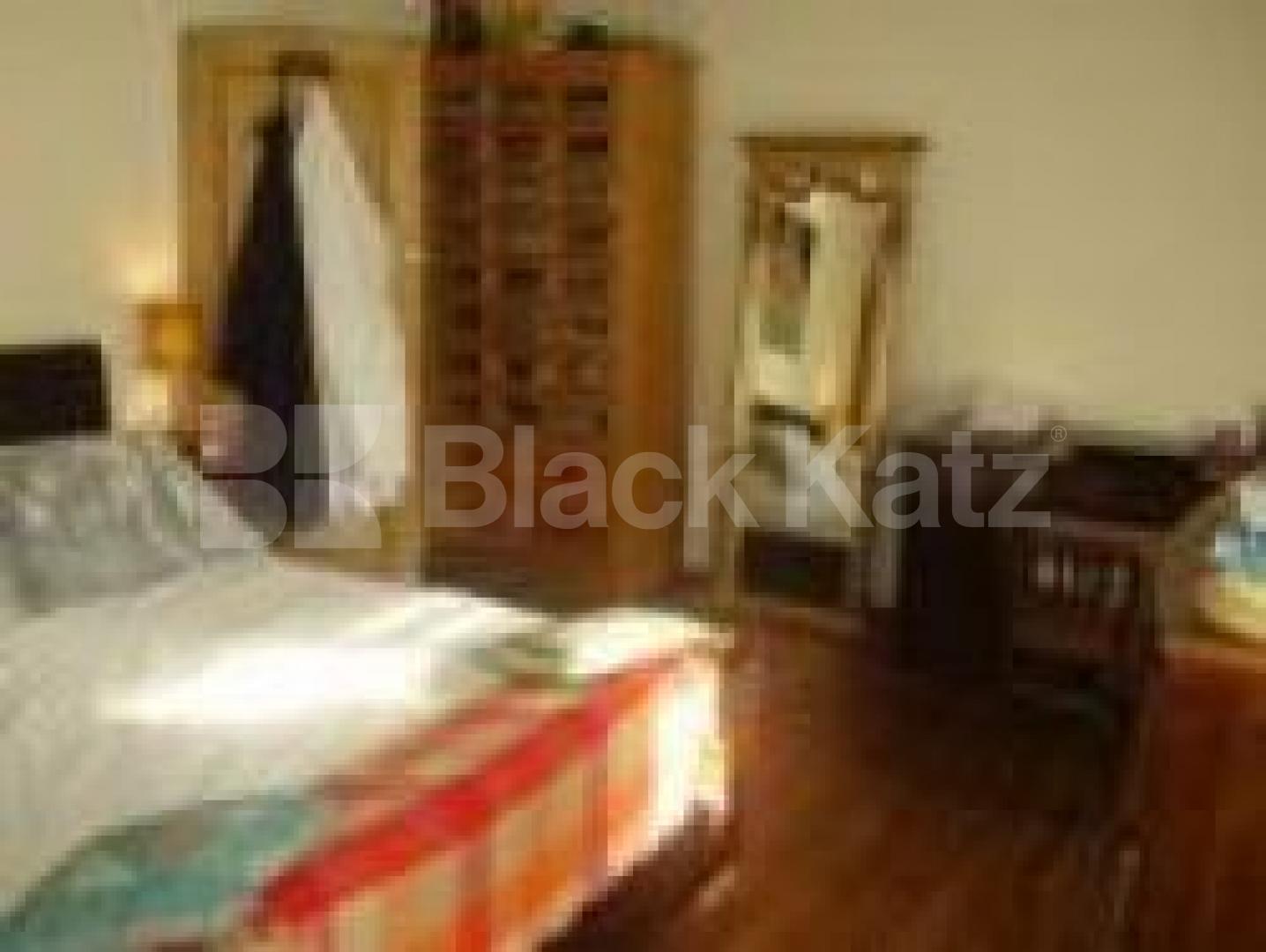 			New Instrction, 3 Bedroom, 1 bath, 1 reception Flat			 Lambton Road, Crouch Hill / Archway